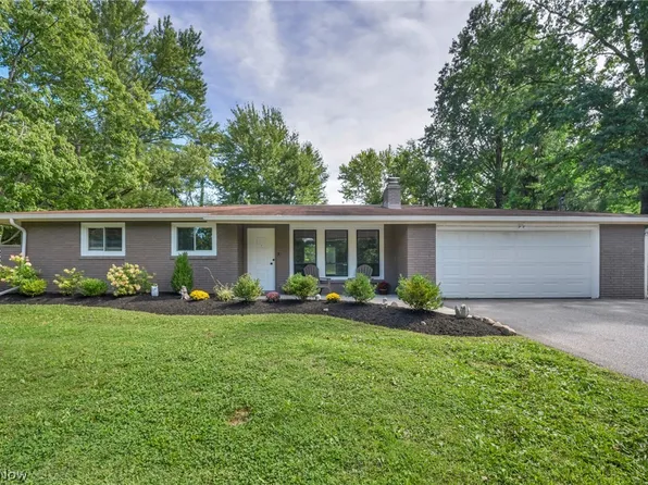 7703 Roselawn Dr, Mentor, OH 44060