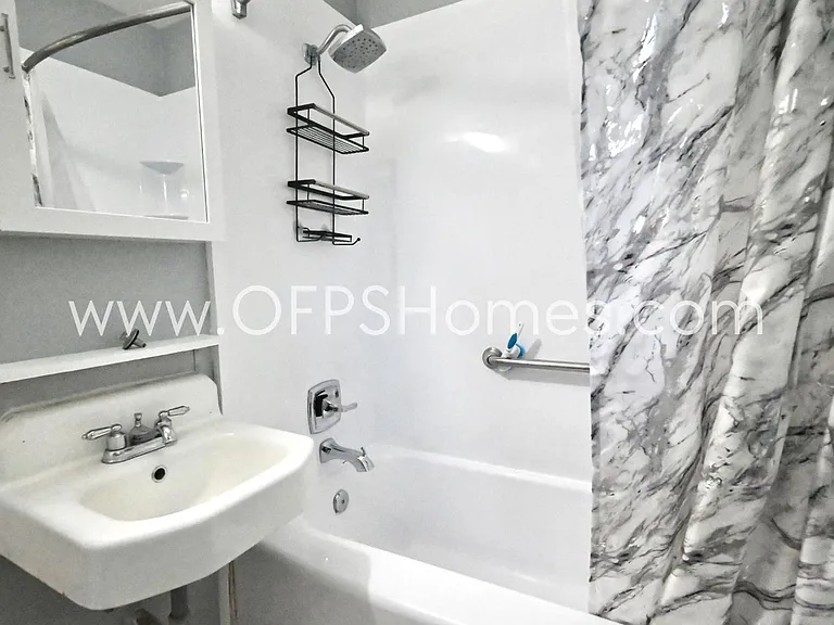 131 Adkinson Dr — Photo 9