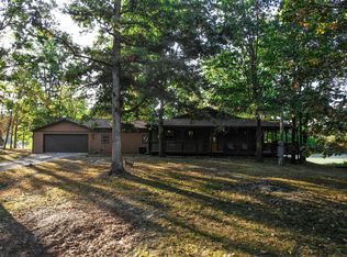 2742 Farthing Rd, Odin, IL 62870