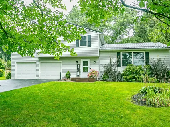 1614 Plank Rd, Penfield, NY 14526