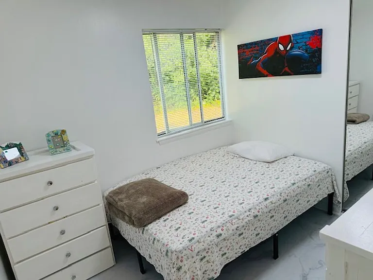 1396 Hunters Rd #G — Photo 7