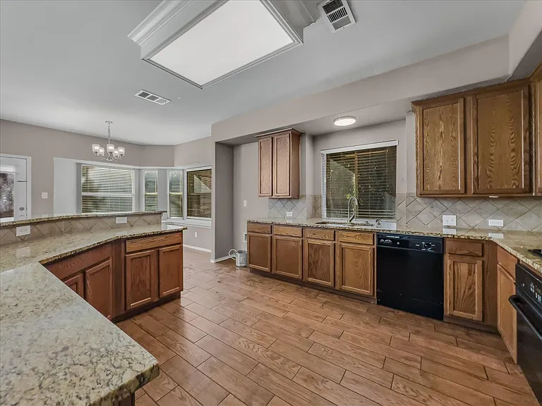6 Brairwood Ct — Photo 14