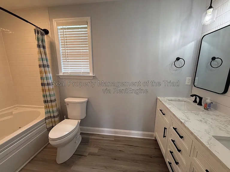 2740 Bridgeport Dr — Photo 15