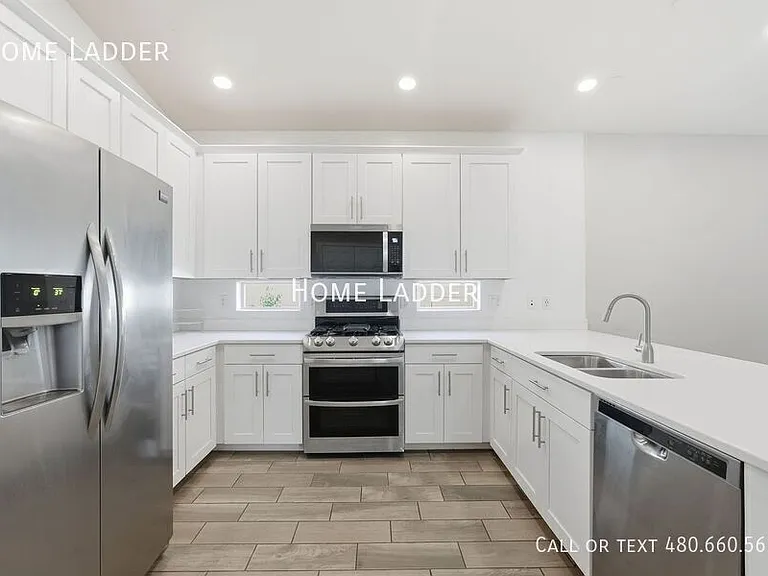 3234 E Dogwood Pl — Photo 10