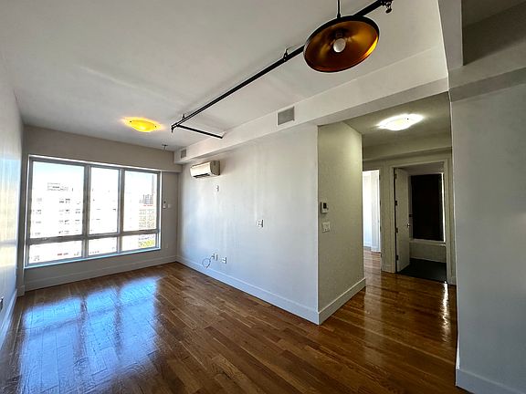 2nd image of 885 Dekalb Ave #608
