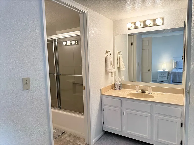 1800 Clubhouse Dr #K90 — Photo 23