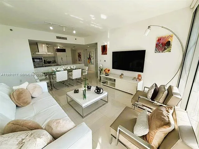 495 Brickell Ave #511 — Photo 4