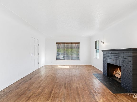 4th image of 8417 W Goddard Rd