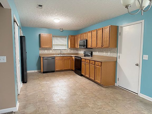 2nd image of 2243 Glasgow Ln