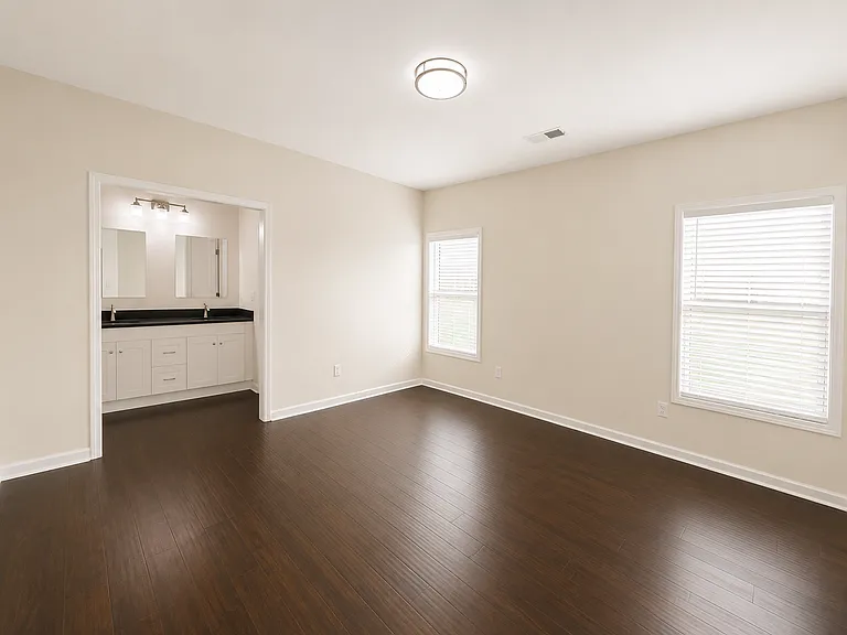 103A Looper St — Photo 13