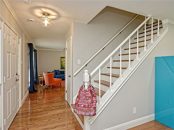4th image of 10907 Leafwood Ln