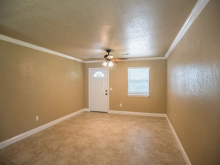 3801A Windwood Lane — Photo 7