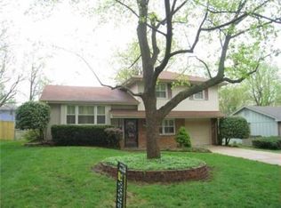 8609 Maple Ave, Raytown, MO 64138