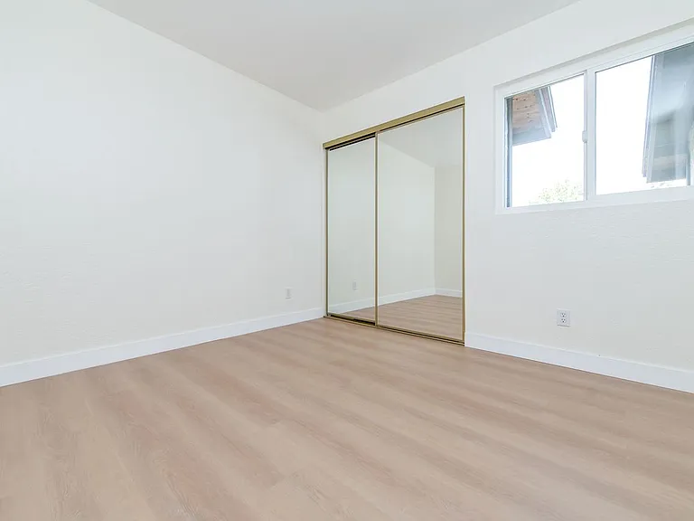 506 N Mar Vista Ave #5 — Photo 5