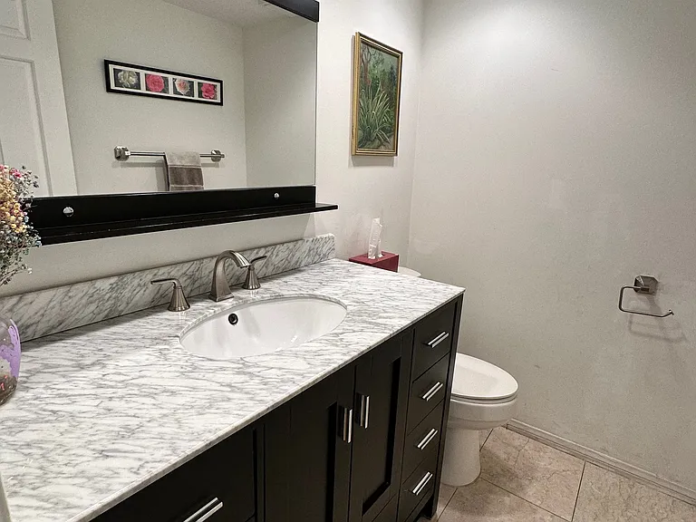 5352 Zelzah Ave — Photo 16