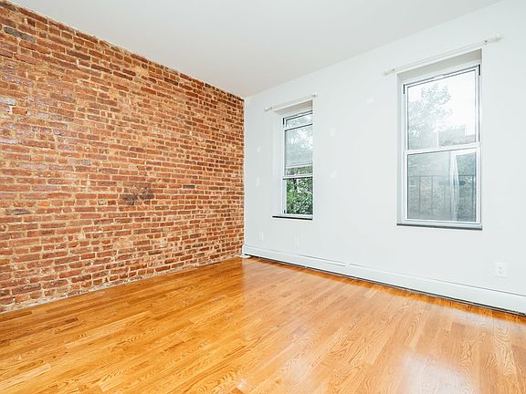 3rd image of 405 Suydam St APT 3L