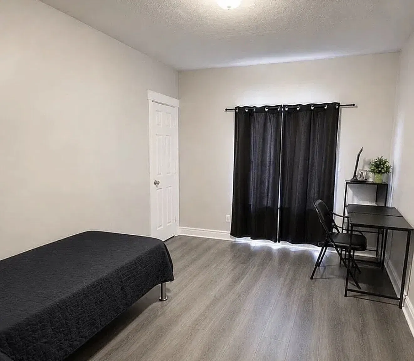 1 bed, 1.0 bath, $650 — Photo 3