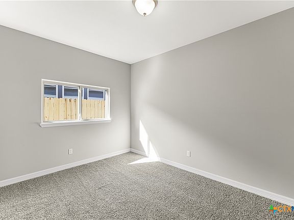 5th image of 103 Giacomo Dr