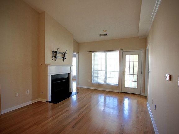 3rd image of 4550 Strutfield Lane #2427