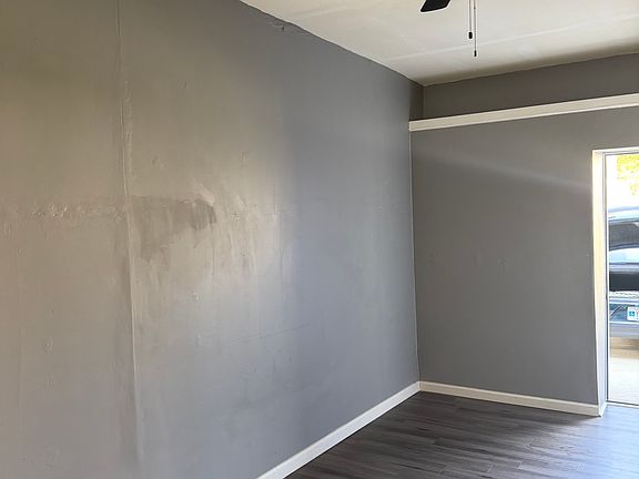 Third Room/ Bonus Room/Office Space