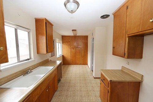 3rd image of 11401 Reva Dr