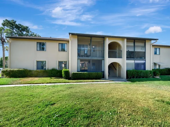 529 Shady Pine Way #C2, Greenacres, FL 33415