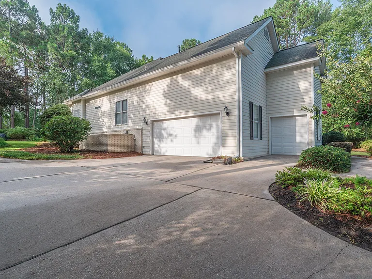 3169 Glenview Dr — Photo 13
