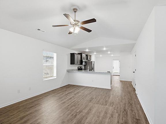 5th image of 313 Eagle Edge Drive