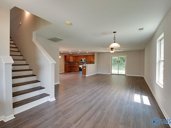 4th image of 211 Bermuda Lakes Dr