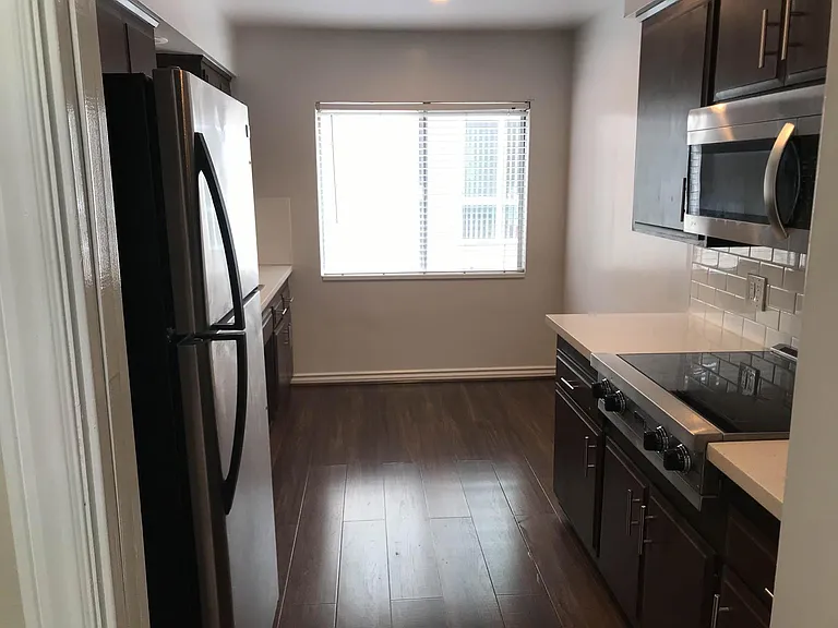 1126 N Central Ave #202 — Photo 23