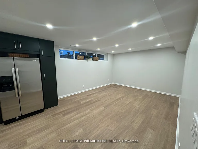 50 Faversham Cres #BASEMENT — Photo 5
