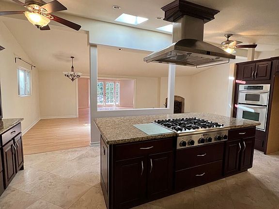 5th image of 2563 Oxford Ln