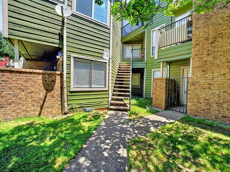 9837 Walnut St #208 — Photo 12