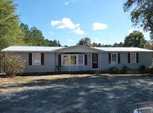 121 Pinewood Dr, West End, NC 27376