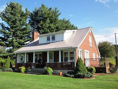 2nd image of 33 Dale Mutter Ln