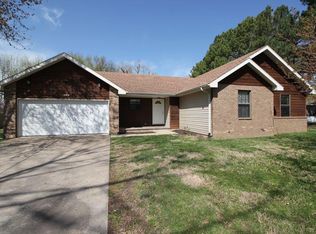 4105 S Tallyrand Ave, Rogersville, MO 65742