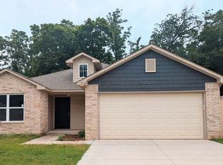 834 Highgarden Cir, Noble, OK 73068