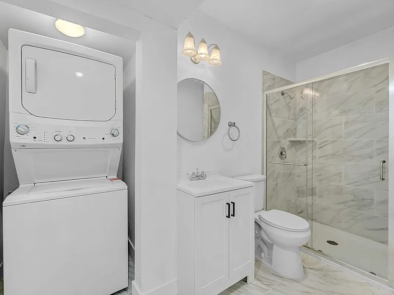 812 Spring St #A — Photo 7