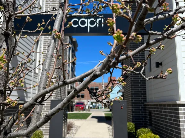 135 E 8th St Unit 211, Traverse City, MI 49684