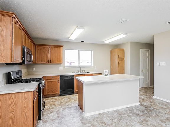 2nd image of 1307 Falcon Hollow Ln