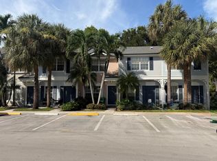 5275 Jamboree Pl, Pompano Beach, FL 33063
