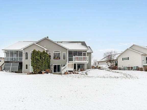 4th image of 4886 Monarch Dr #15
