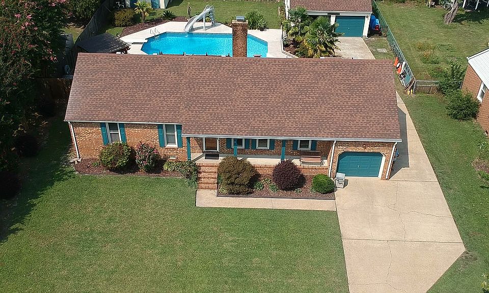 2nd image of 916 Priscilla Ln