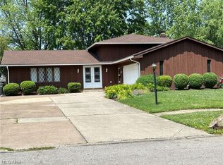 116 Indiana Ave, Elyria, OH 44035