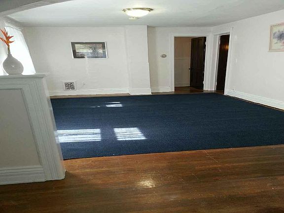 3rd image of 248 Jersey St #2