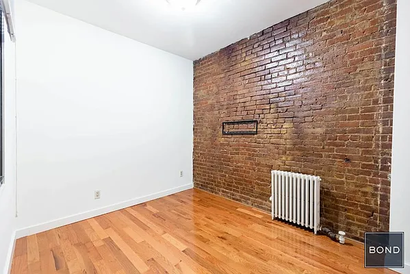 Rented by Bond New York | media 18