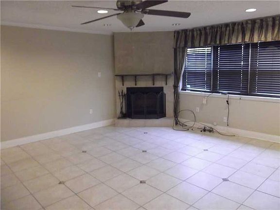 4th image of 6557 Coveview Ct
