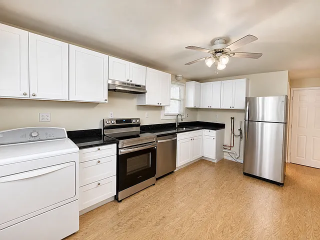 127 Norfolk St #1 — Photo 8
