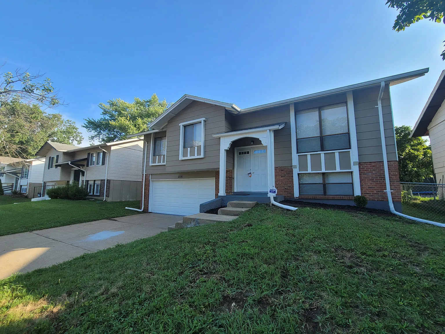 1236 Borden Dr photo 1