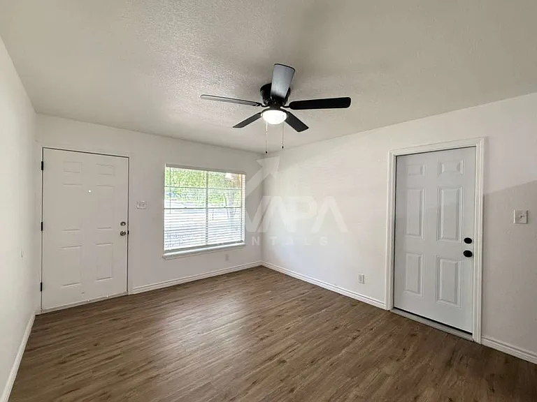 4911 Casa Grande St — Photo 16